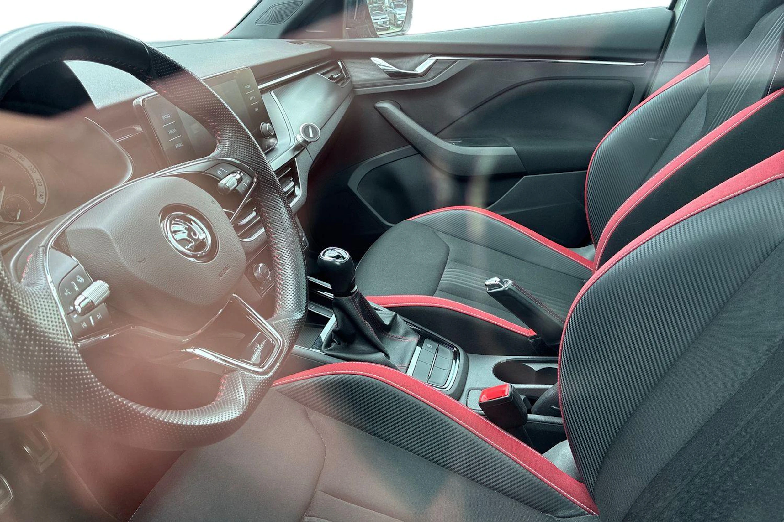 harmaa Skoda Scala 2021 kuva 3.