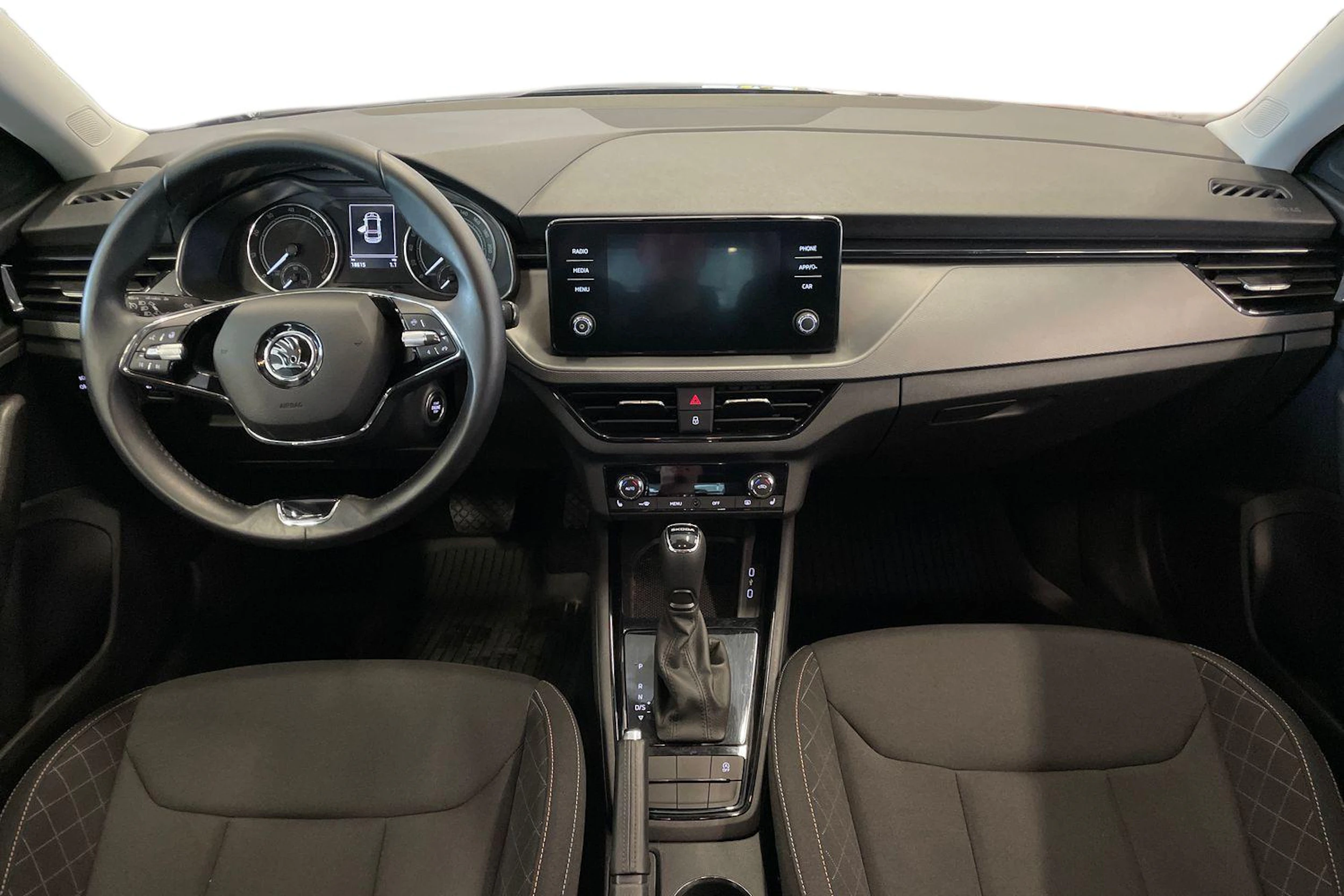 Harmaa Skoda SCALA 2021 kuva 7.