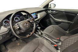 valkoinen Skoda Scala 2021 kuva 3.