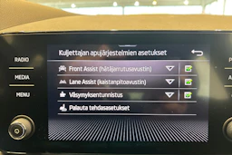 sininen Skoda Scala 2023 kuva 20.
