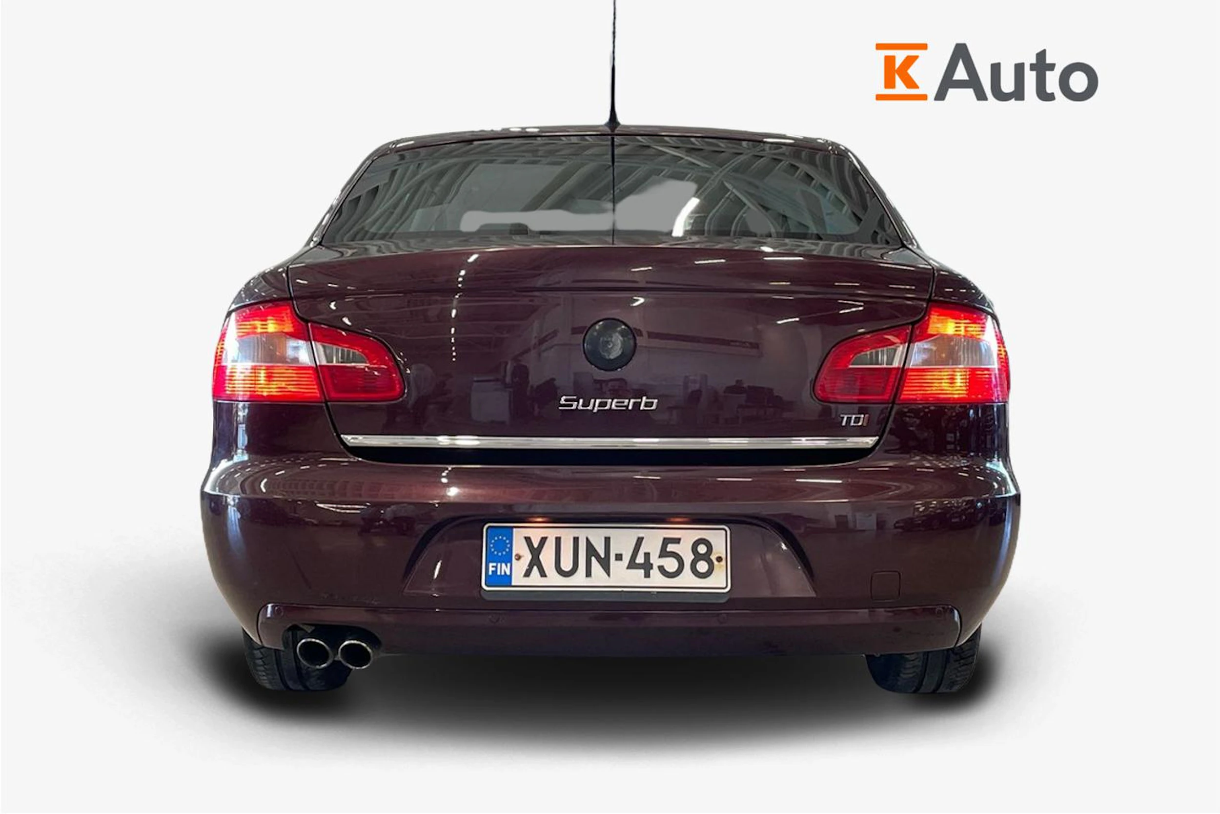punainen Skoda Superb 2009 kuva 4.