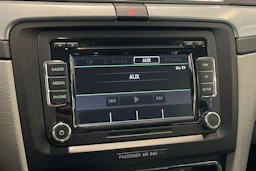 punainen Skoda Superb 2009 kuva 22.
