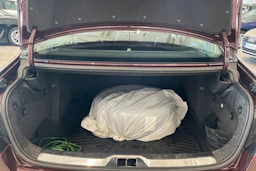 punainen Skoda Superb 2009 kuva 28.