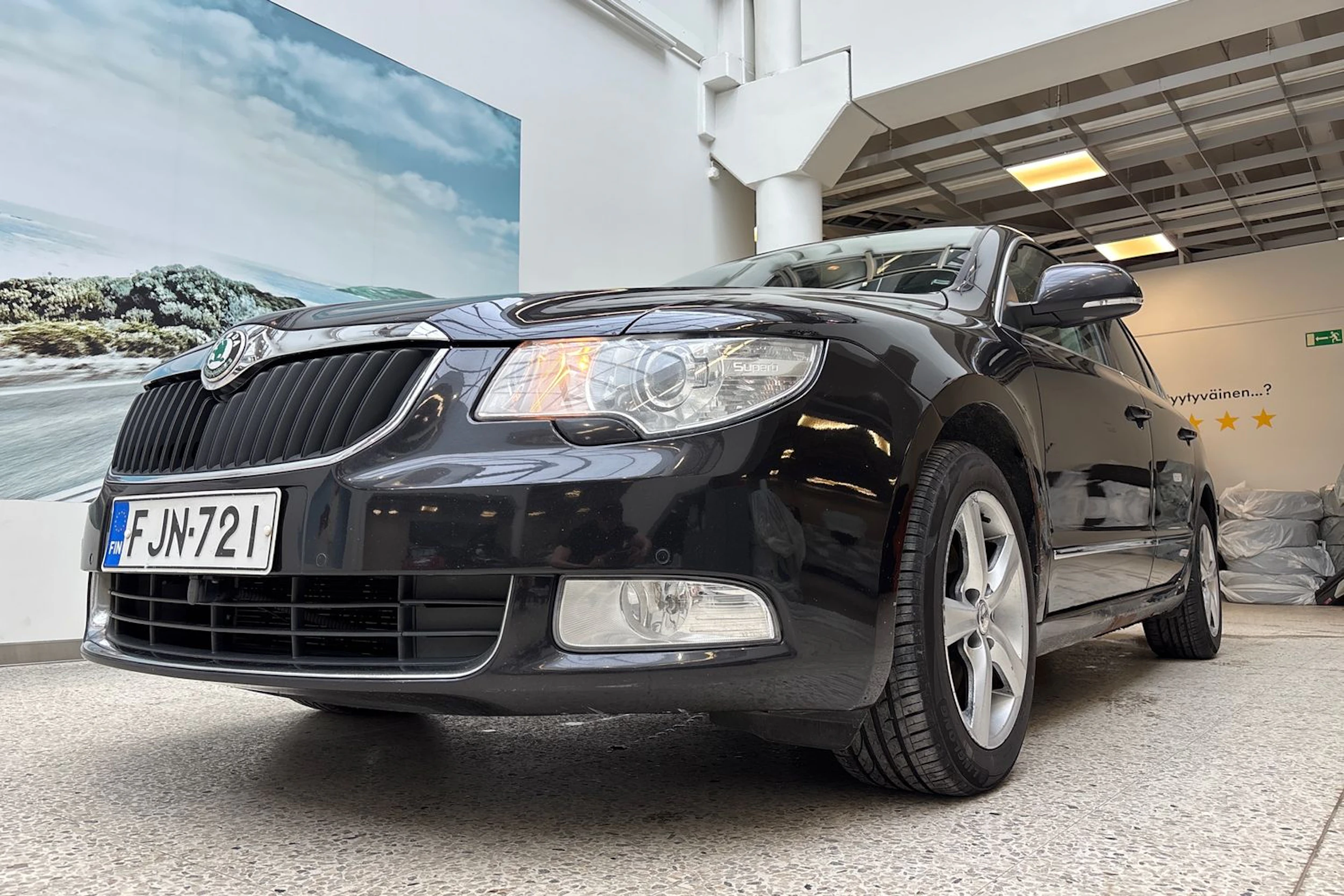 Musta Skoda Superb 2009 kuva 12.
