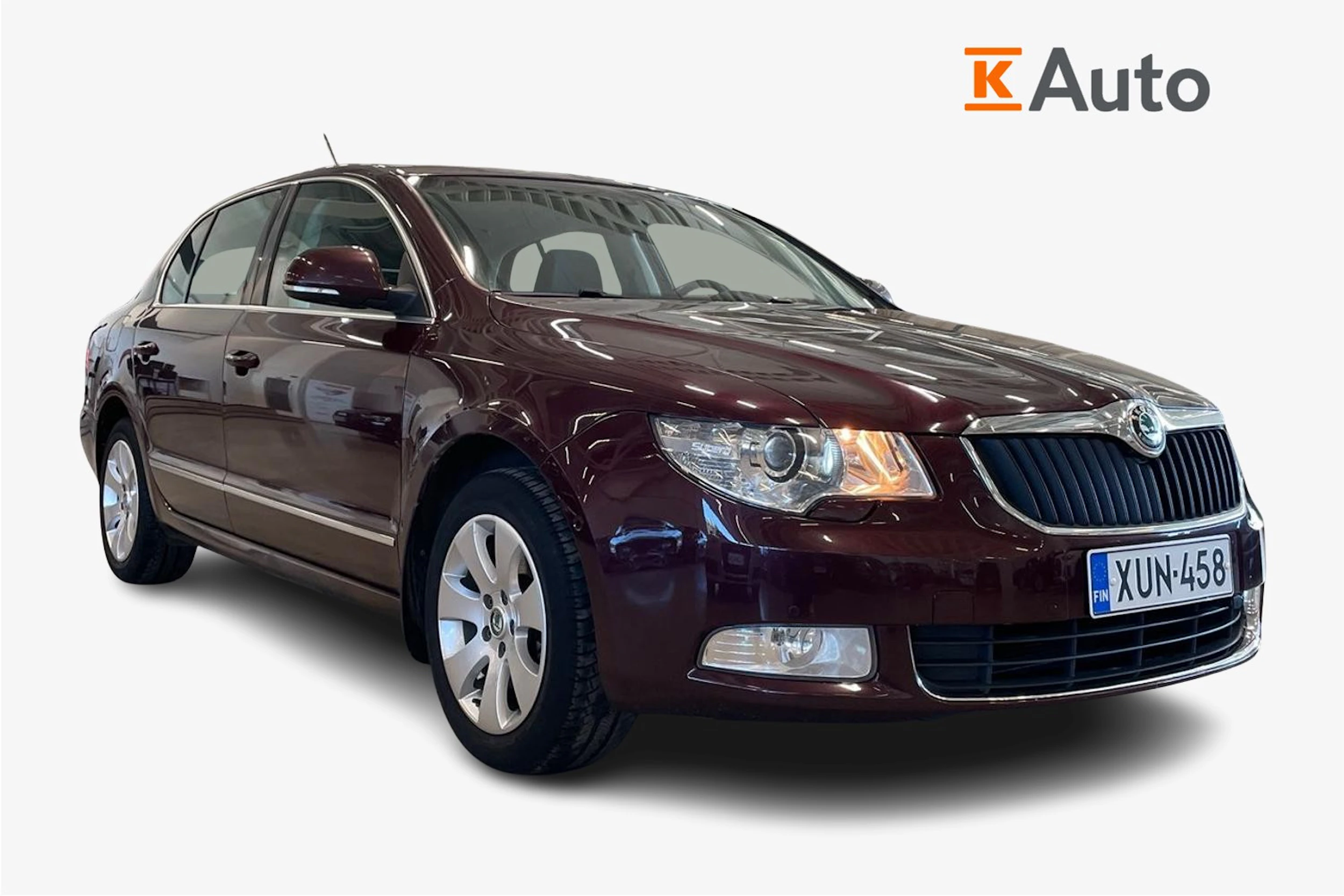 punainen Skoda Superb 2009 kuva 1.