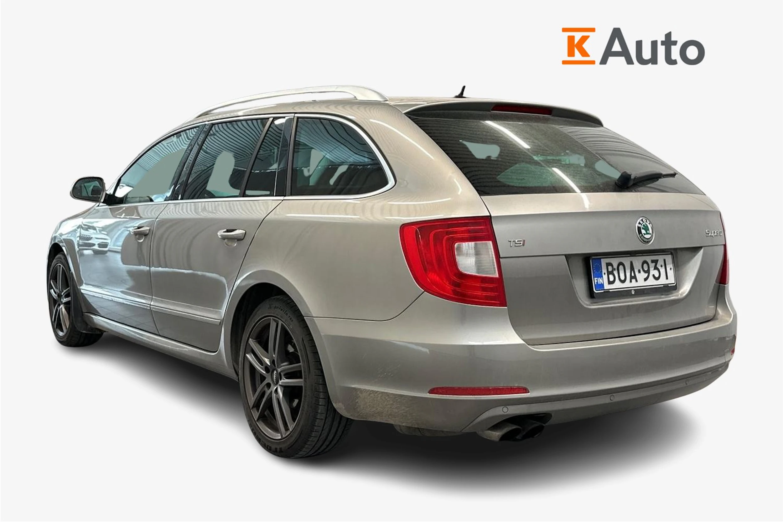 ruskea (beige) Skoda Superb 2010 kuva 2.