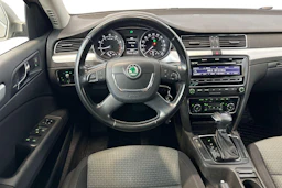 ruskea (beige) Skoda Superb 2011 kuva 9.
