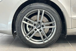 ruskea (beige) Skoda Superb 2011 kuva 29.