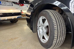 Musta Skoda Superb 2011 kuva 10.