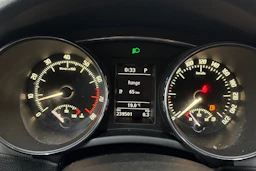 Musta Skoda Superb 2011 kuva 12.