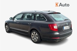 ruskea (beige) Skoda Superb 2010 kuva 2.