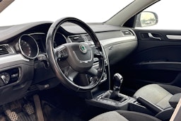 ruskea (beige) Skoda Superb 2010 kuva 3.