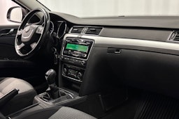 ruskea (beige) Skoda Superb 2010 kuva 14.