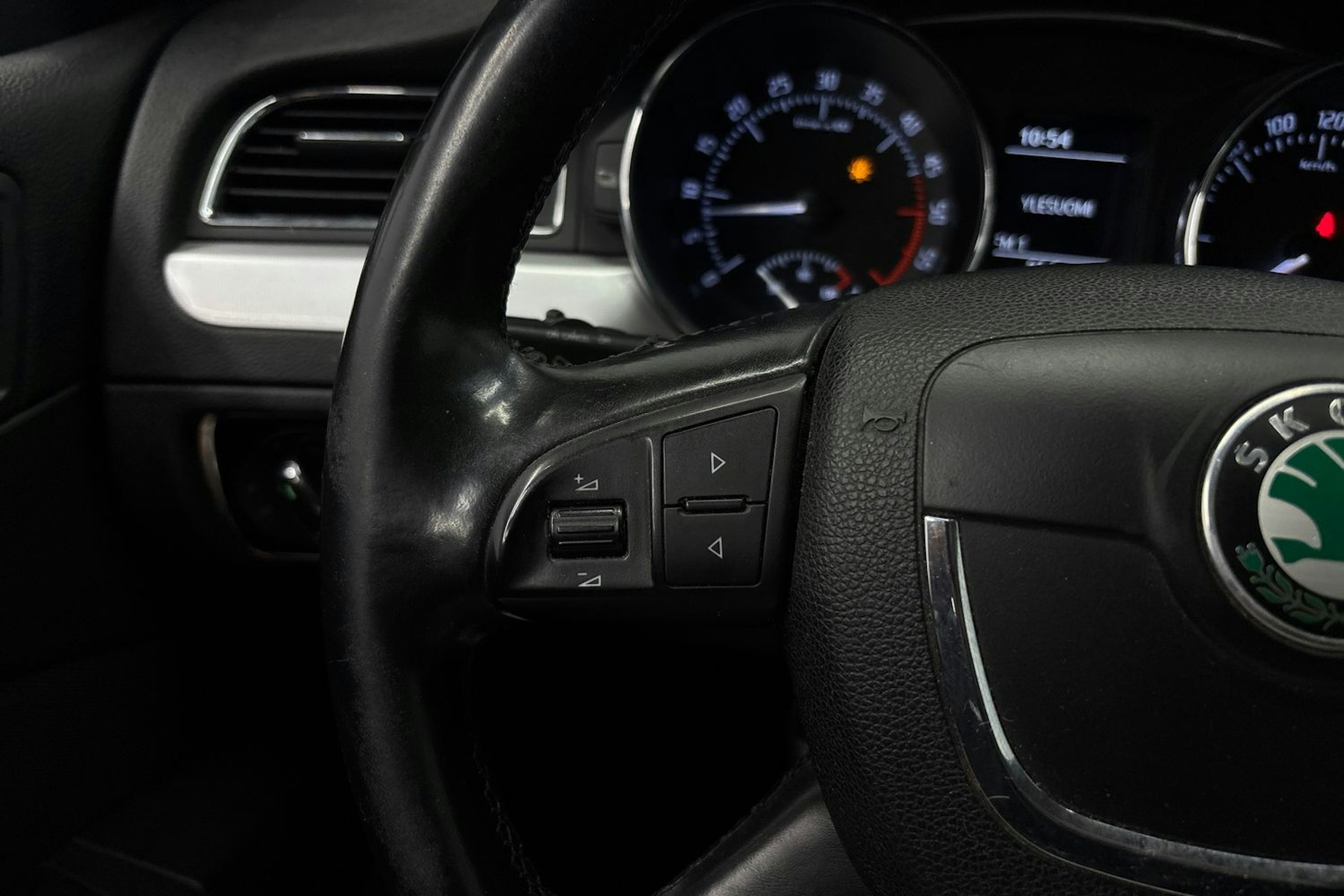 ruskea (beige) Skoda Superb 2010 kuva 20.