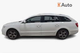 Valkoinen Skoda Superb 2010 kuva 5.