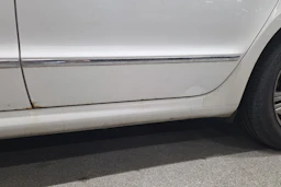 Valkoinen Skoda Superb 2010 kuva 28.