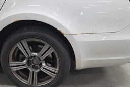 Valkoinen Skoda Superb 2010 kuva 29.