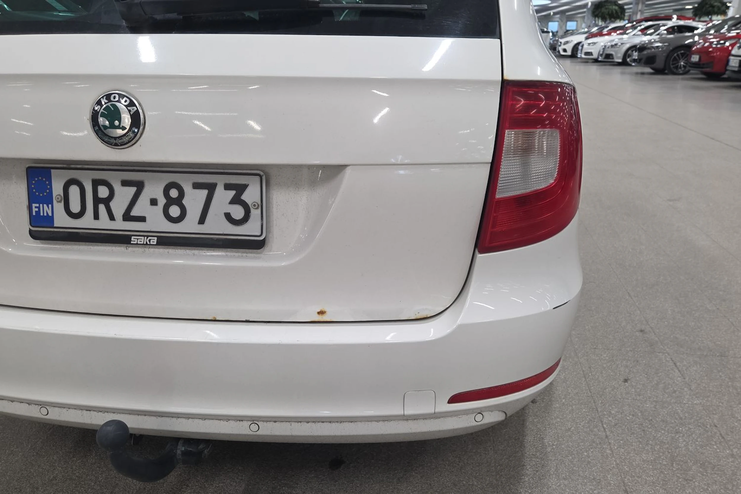 Valkoinen Skoda Superb 2010 kuva 31.