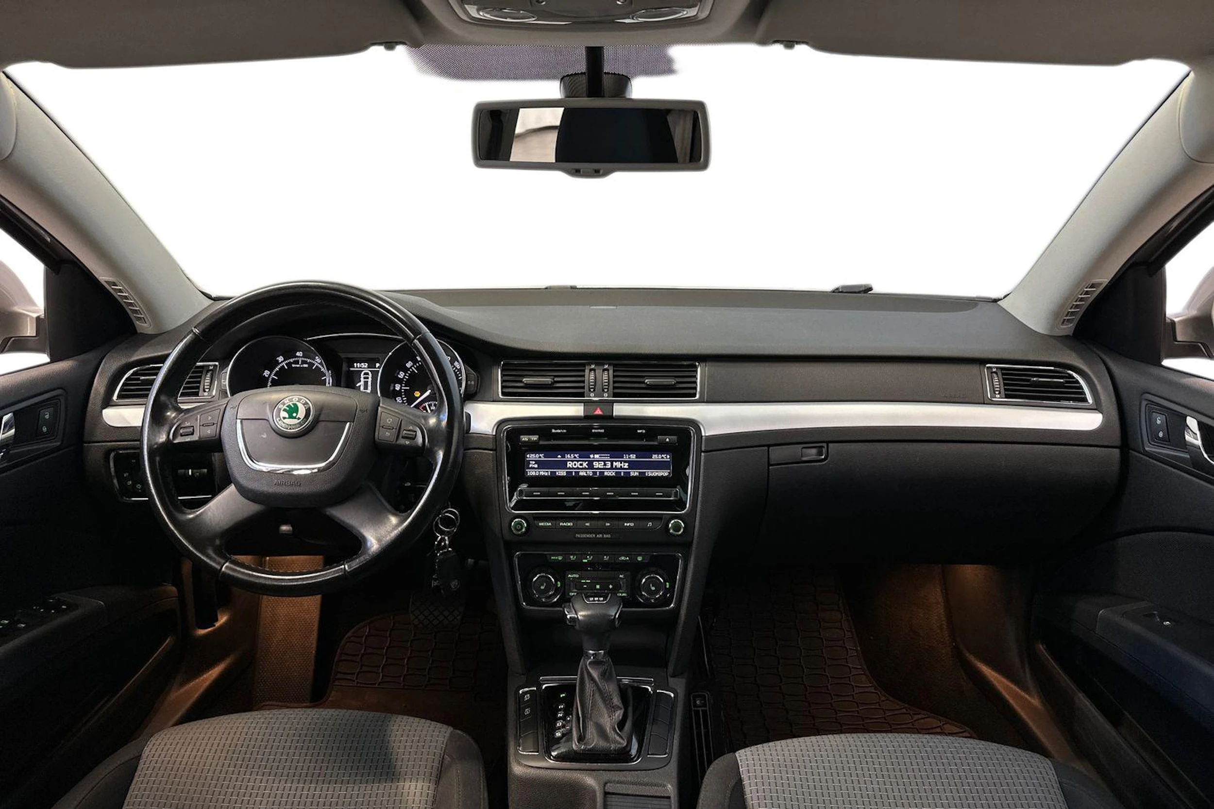 Ruskea (beige) Skoda Superb 2010 kuva 40.