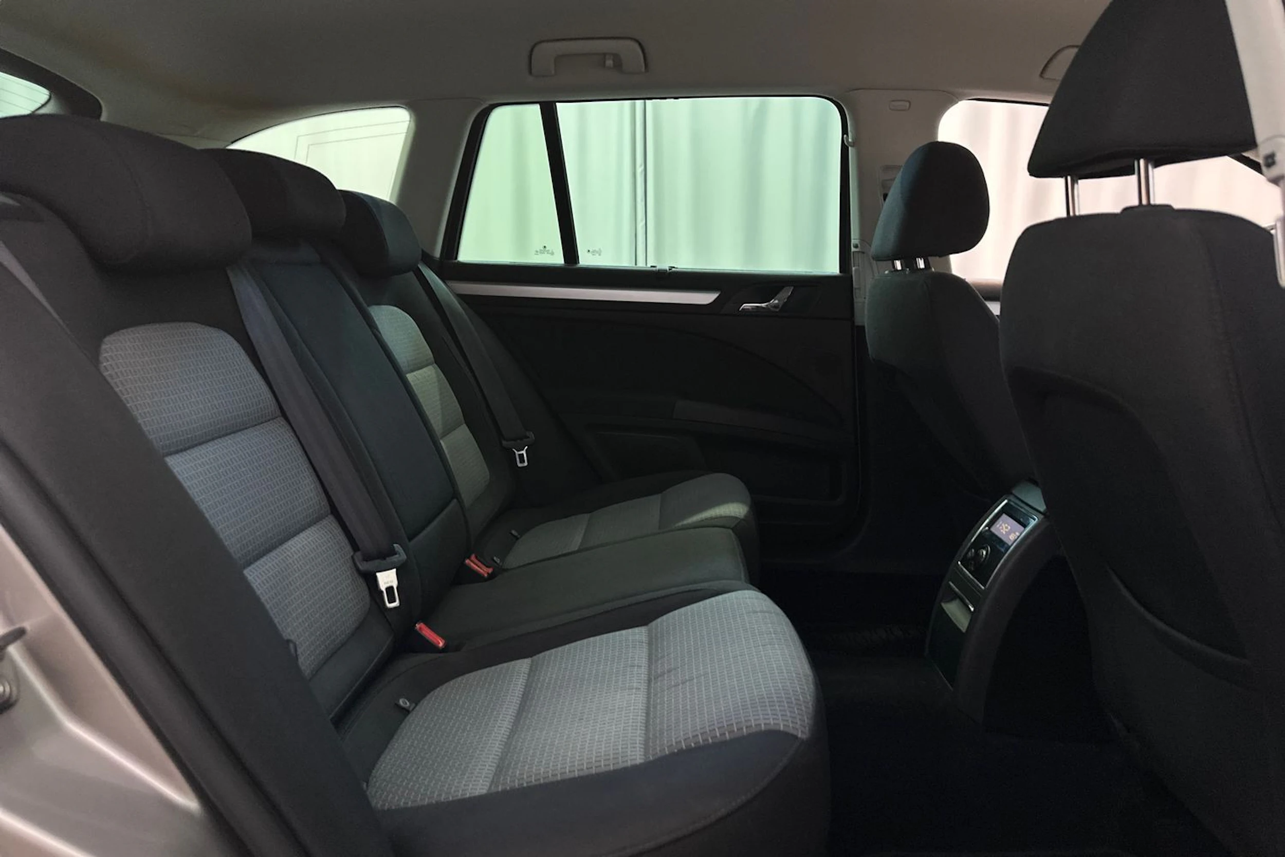 Ruskea (beige) Skoda Superb 2010 kuva 41.