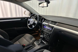 Ruskea (beige) Skoda Superb 2010 kuva 43.