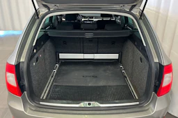 Ruskea (beige) Skoda Superb 2010 kuva 44.