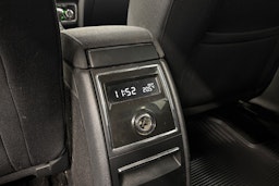 musta Skoda Superb 2011 kuva 19.