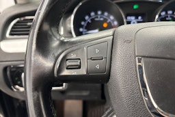musta Skoda Superb 2011 kuva 20.