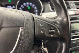 musta Skoda Superb 2011 kuva 21.