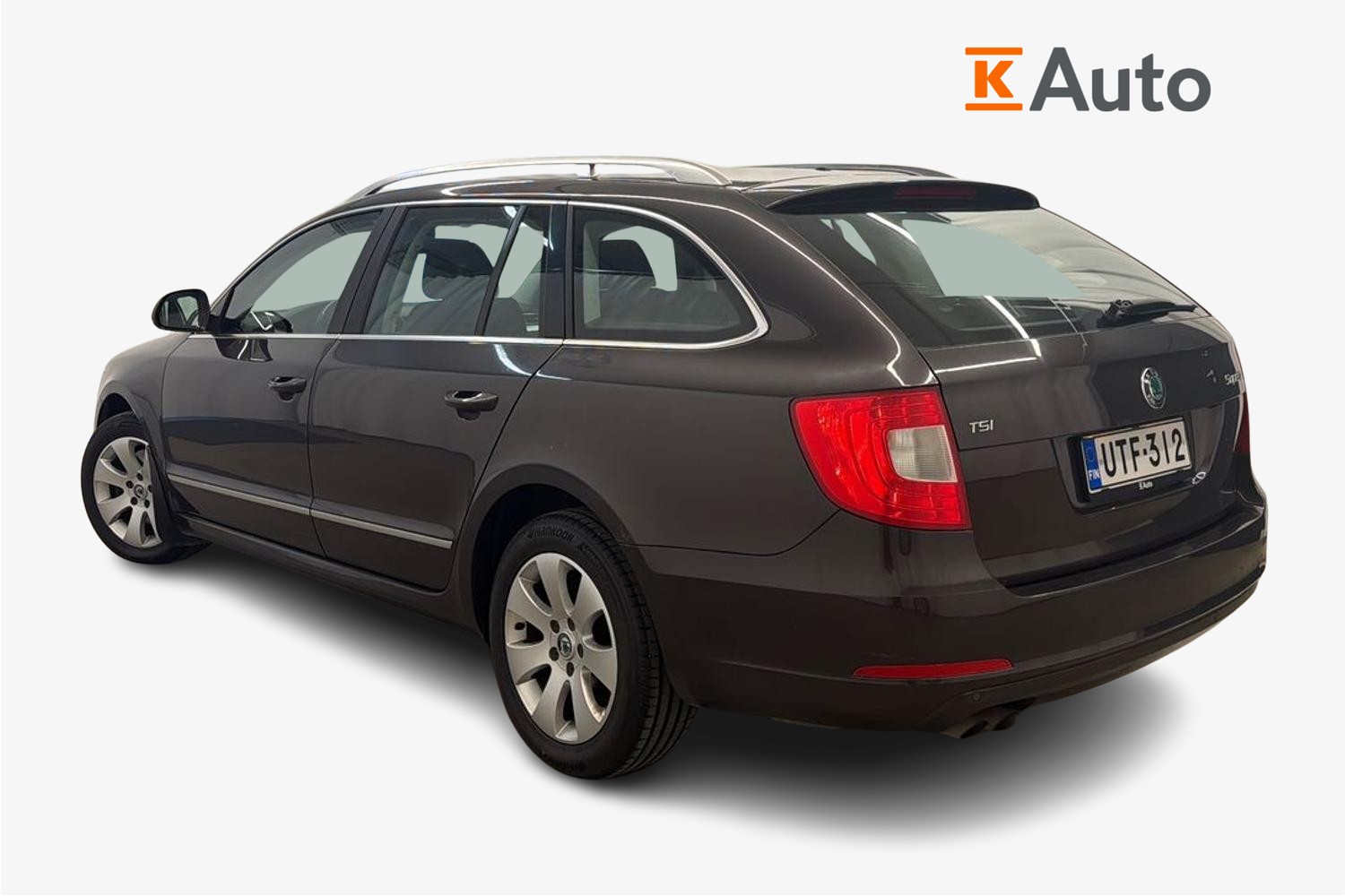 Skoda Superb Combi 1,4 TSI Ambition 2011, kuva 2/3