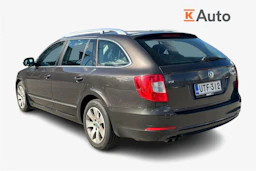 ruskea (beige) Skoda Superb 2011 kuva 2.