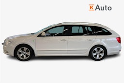 Valkoinen Skoda Superb 2012 kuva 6.