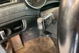Valkoinen Skoda Superb 2012 kuva 26.