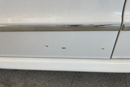 Valkoinen Skoda Superb 2012 kuva 27.