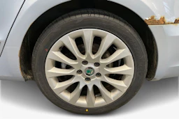 Sininen Skoda Superb 2012 kuva 9.