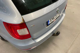 Sininen Skoda Superb 2012 kuva 17.