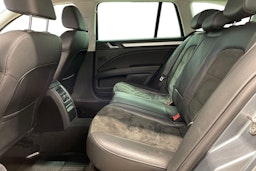 Harmaa Skoda Superb 2013 kuva 10.