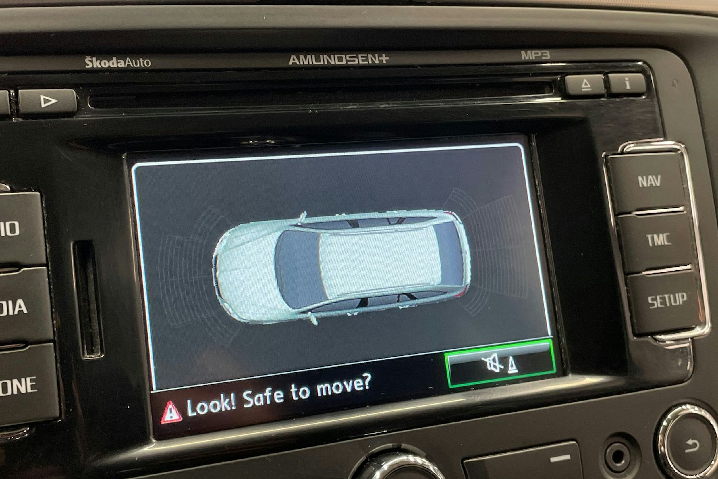 Harmaa Skoda Superb 2013 kuva 20.