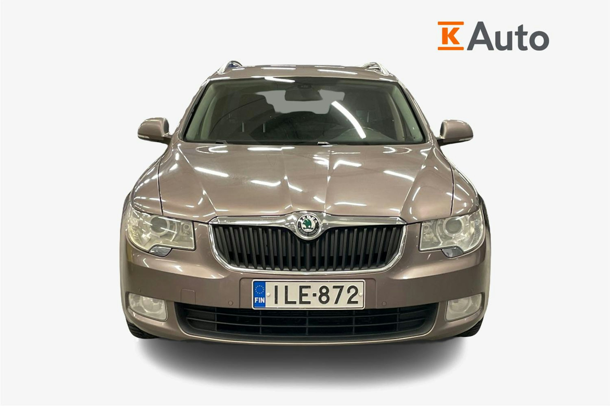 Ruskea (beige) Skoda Superb 2013 kuva 4.