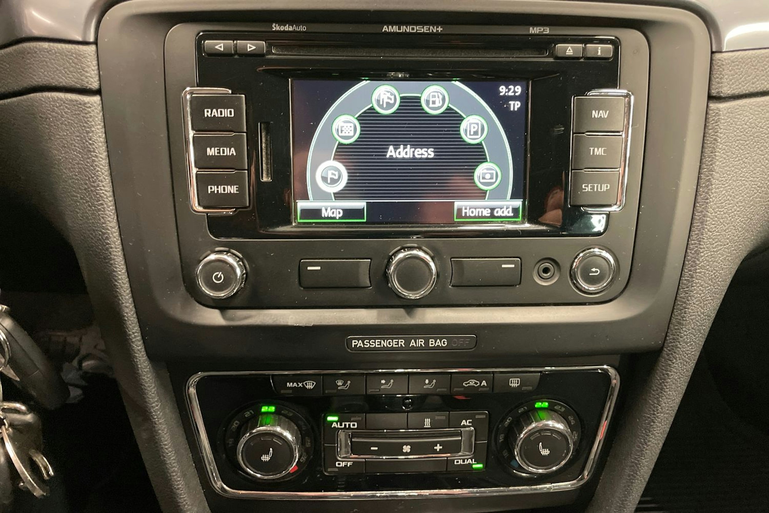 Ruskea (beige) Skoda Superb 2013 kuva 15.