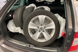 Ruskea (beige) Skoda Superb 2013 kuva 21.