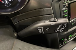 musta Skoda Superb 2013 kuva 16.