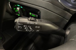 musta Skoda Superb 2013 kuva 17.