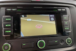 musta Skoda Superb 2013 kuva 20.