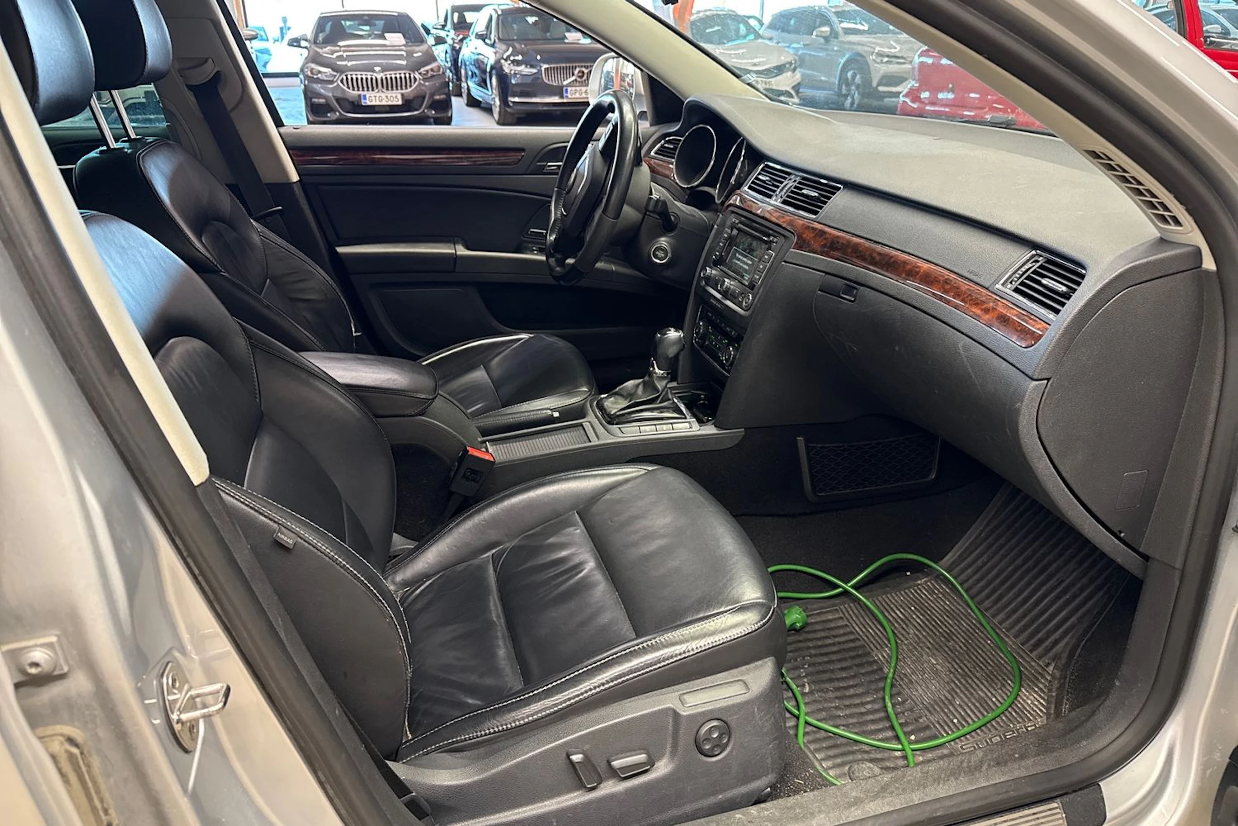 hopea Skoda Superb 2013 kuva 13.