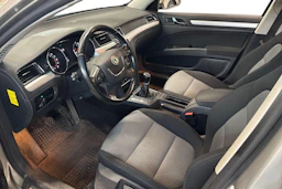 ruskea (beige) Skoda Superb 2013 kuva 3.