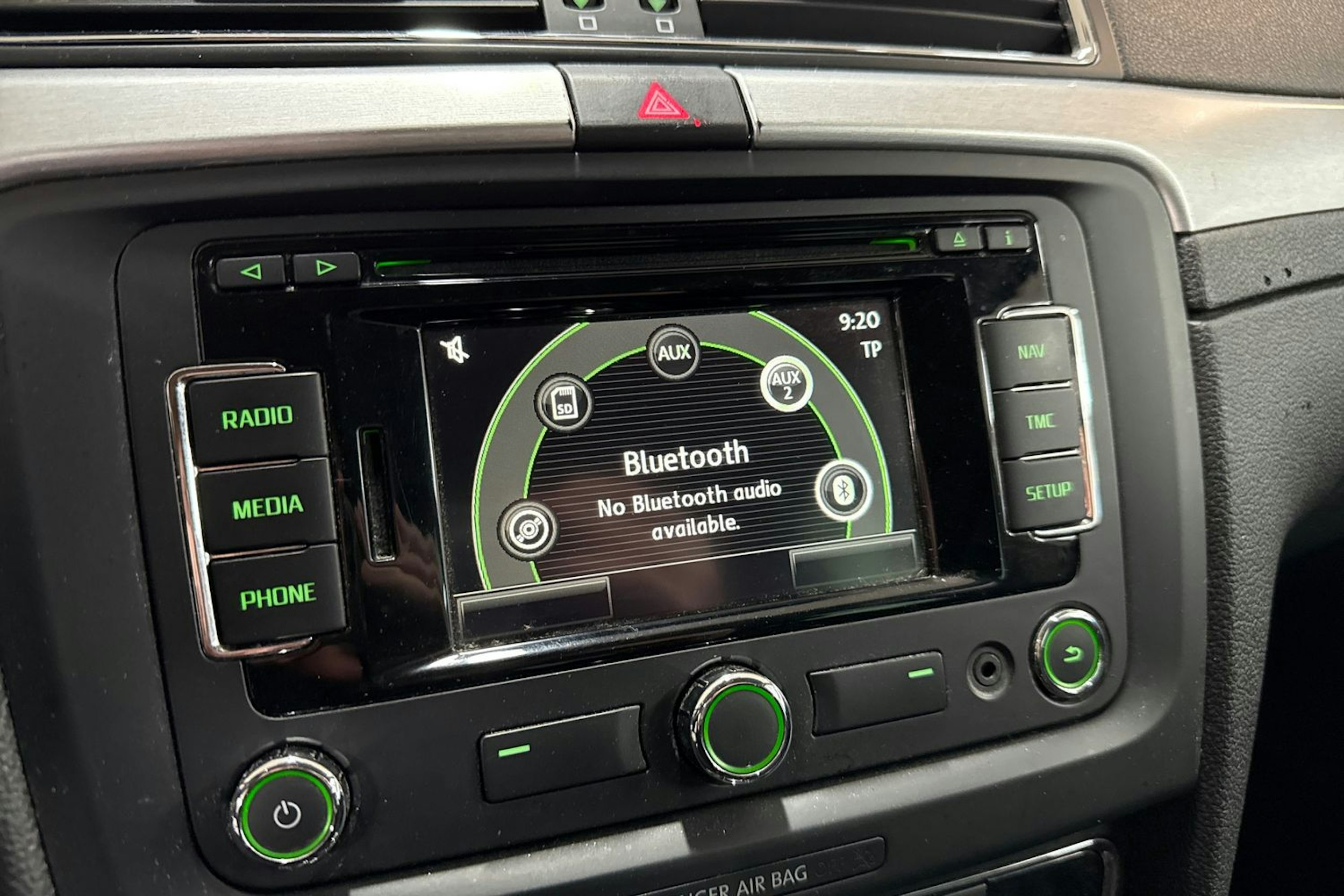 Valkoinen Skoda Superb 2014 kuva 20.