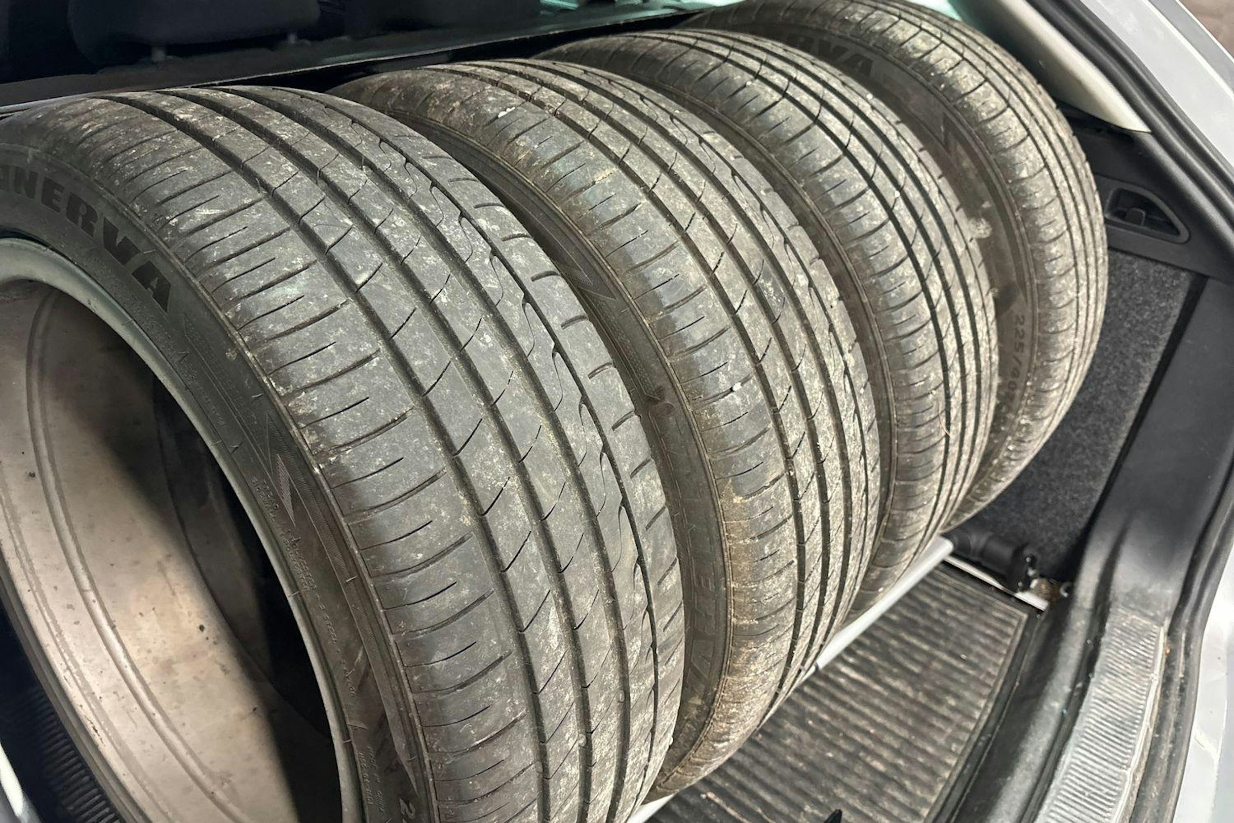 hopea Skoda Superb 2014 kuva 9.