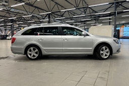 hopea Skoda Superb 2014 kuva 11.