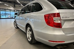 hopea Skoda Superb 2014 kuva 12.